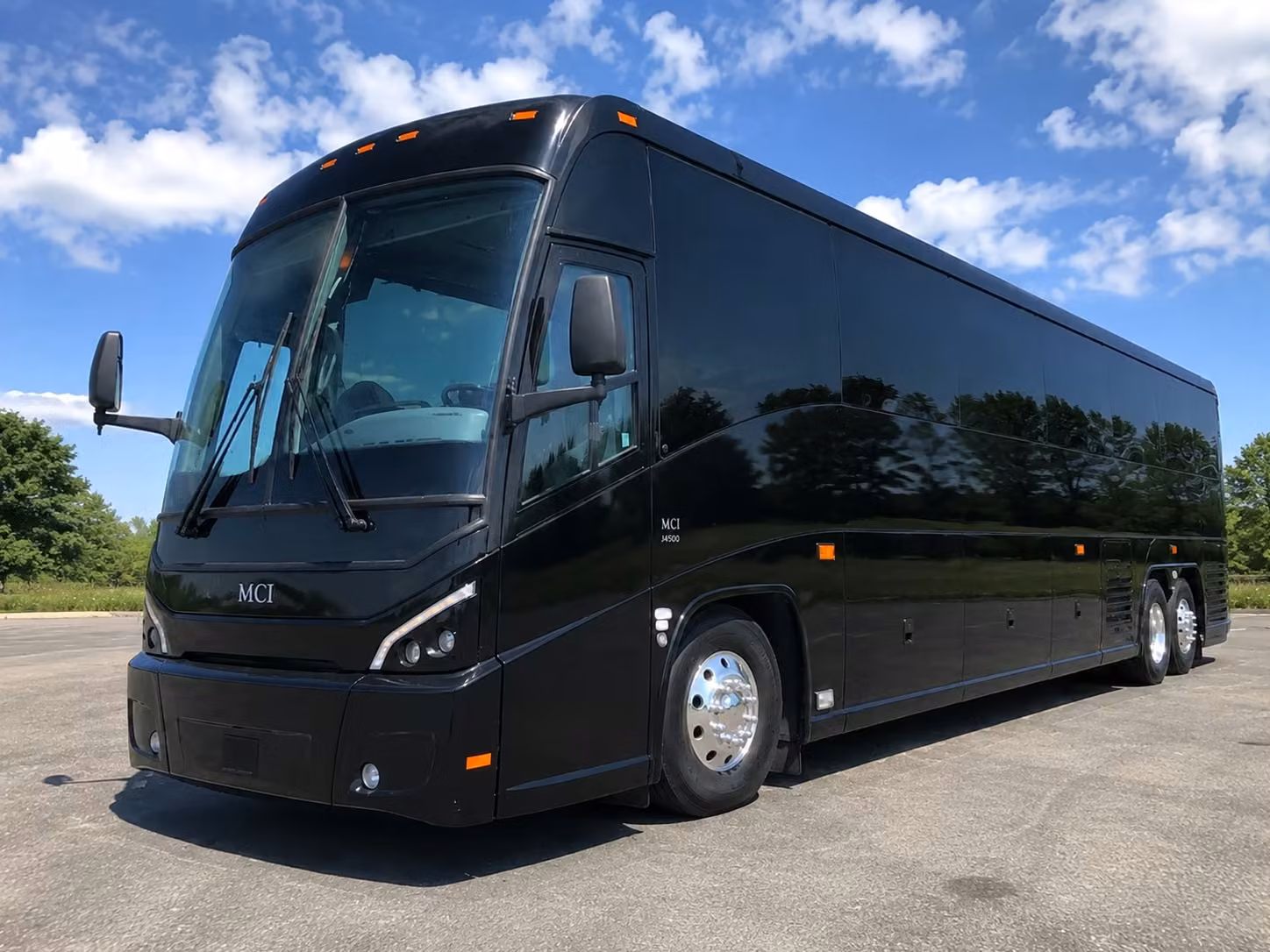 charter buses for honolulu prom groups that need more room