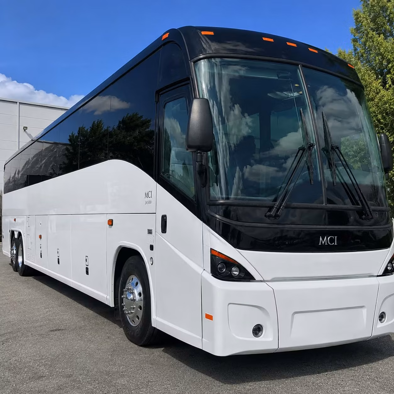 employee airport shuttles to daniel k inouye international airport
