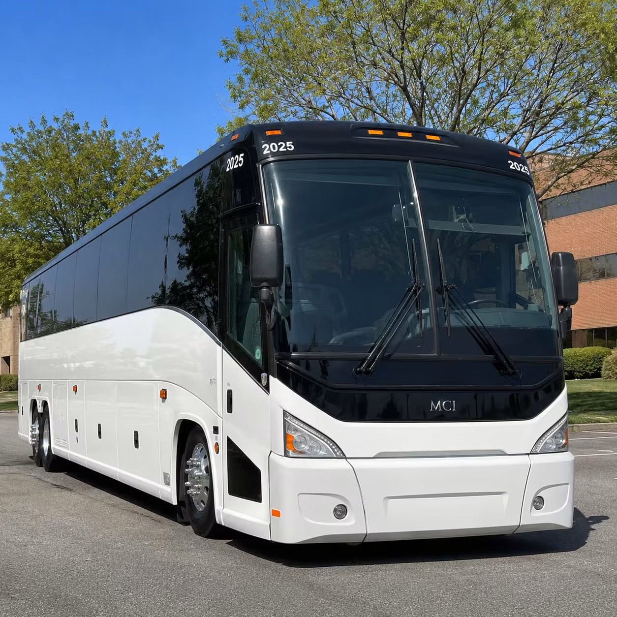 employee shuttle services that keep your honolulu workforce moving